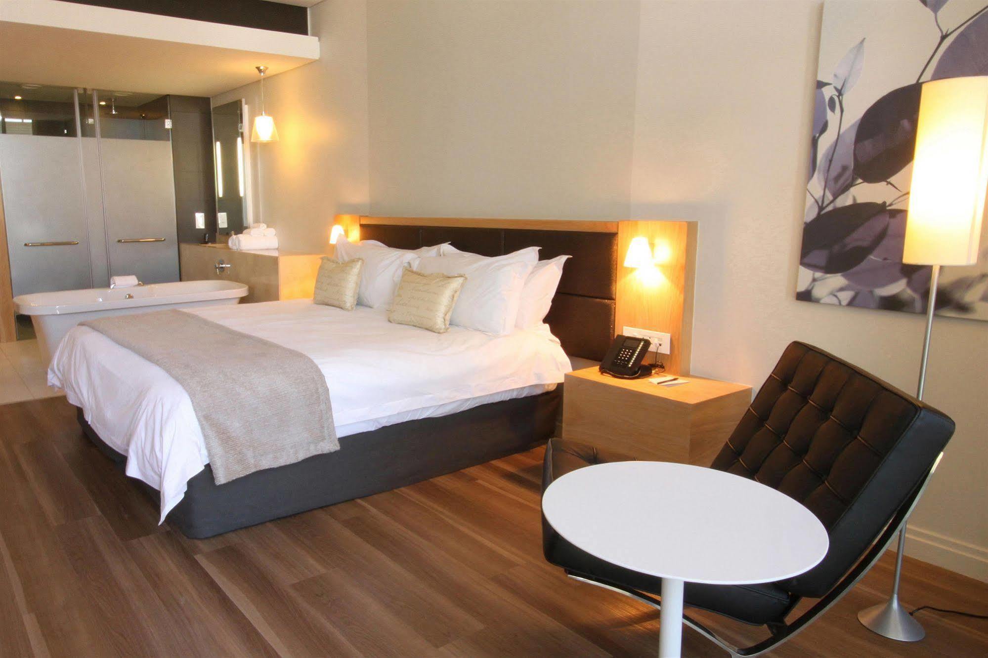 Aha Gateway Hotel Umhlanga Дурбан Экстерьер фото